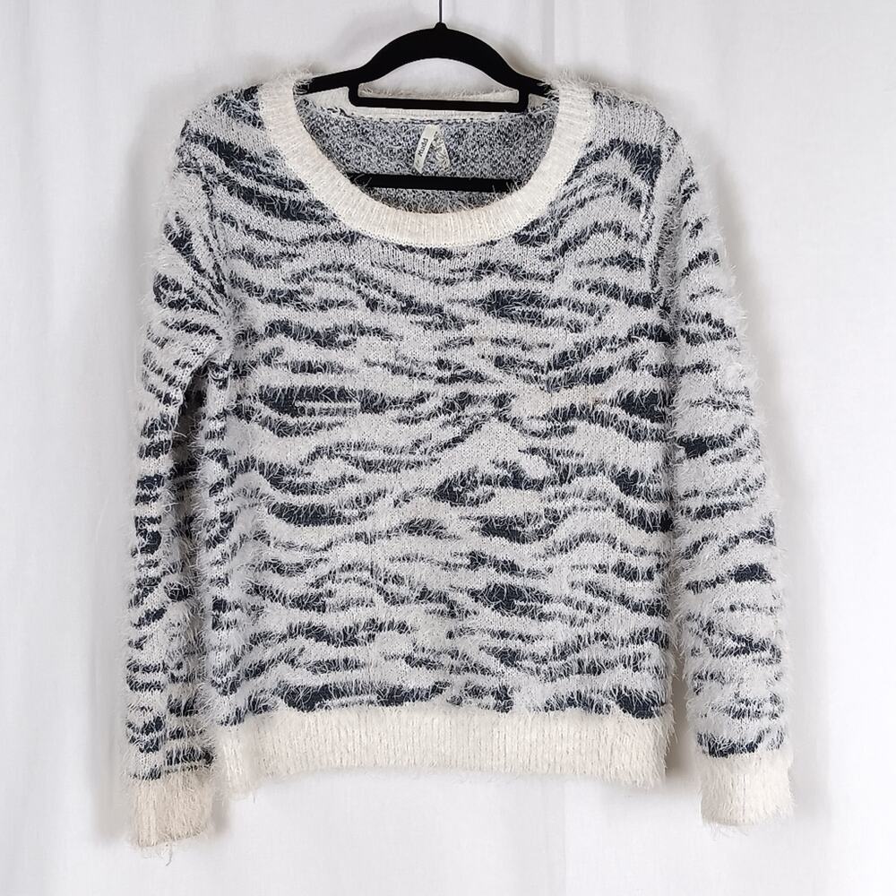 Mudd Zebra Print Fuzzy Pullover Sweater Size S